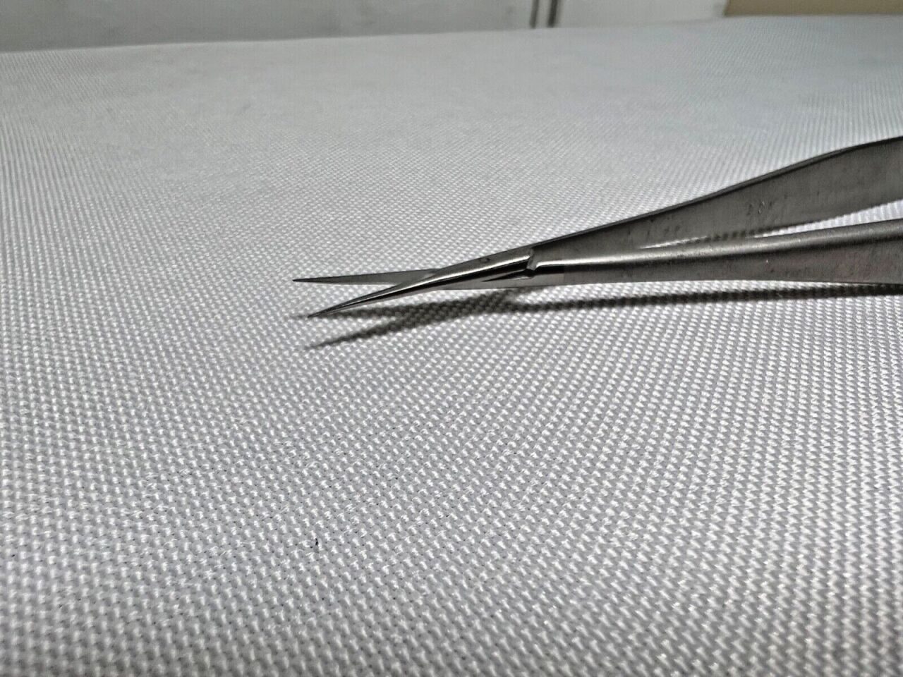 MICRINS MISAS-18 Straight Microsurgical Scissors — photo 2