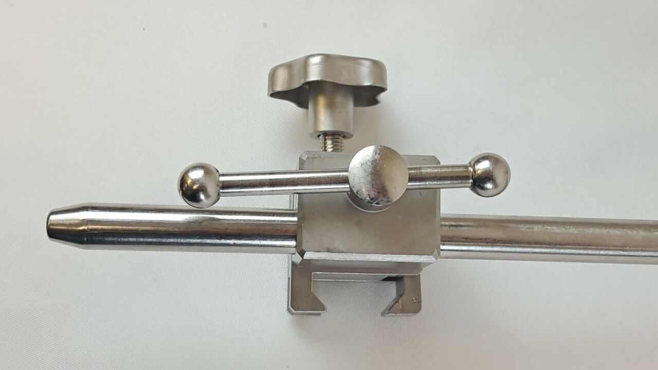 MARINA MEDICAL 110-650 & 110-660 Martin's Arm Retractor System 11660 Table Clamp   110-650 Pole — photo 6