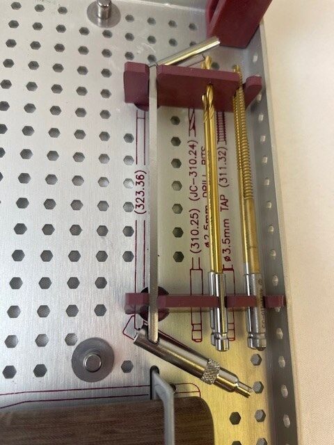 SYNTHES  Titanium Wrist Fusion Set — photo 5