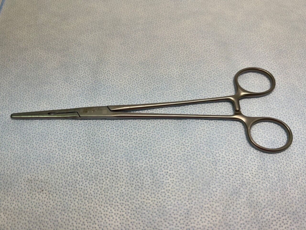 AESCULAP FB450R DeBakey Atraumatic Patent-Ductus Clamp Straight 8-1/4"