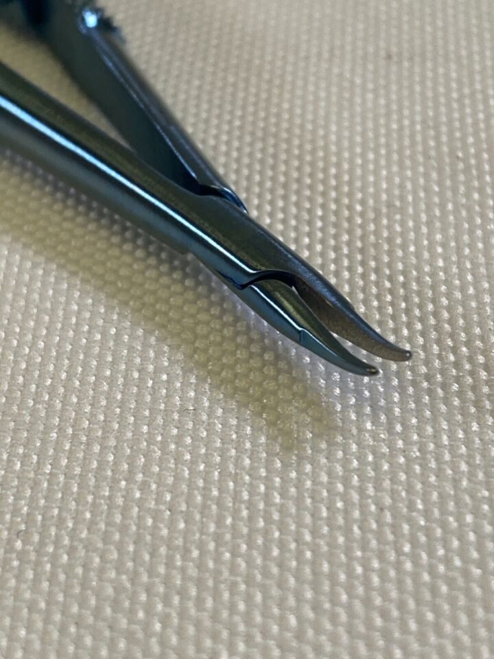 V. MUELLER OP0915-201 Mini Barraquer Needle Holder w/ Lock Titanium Fine 9mm Jaw — photo 4