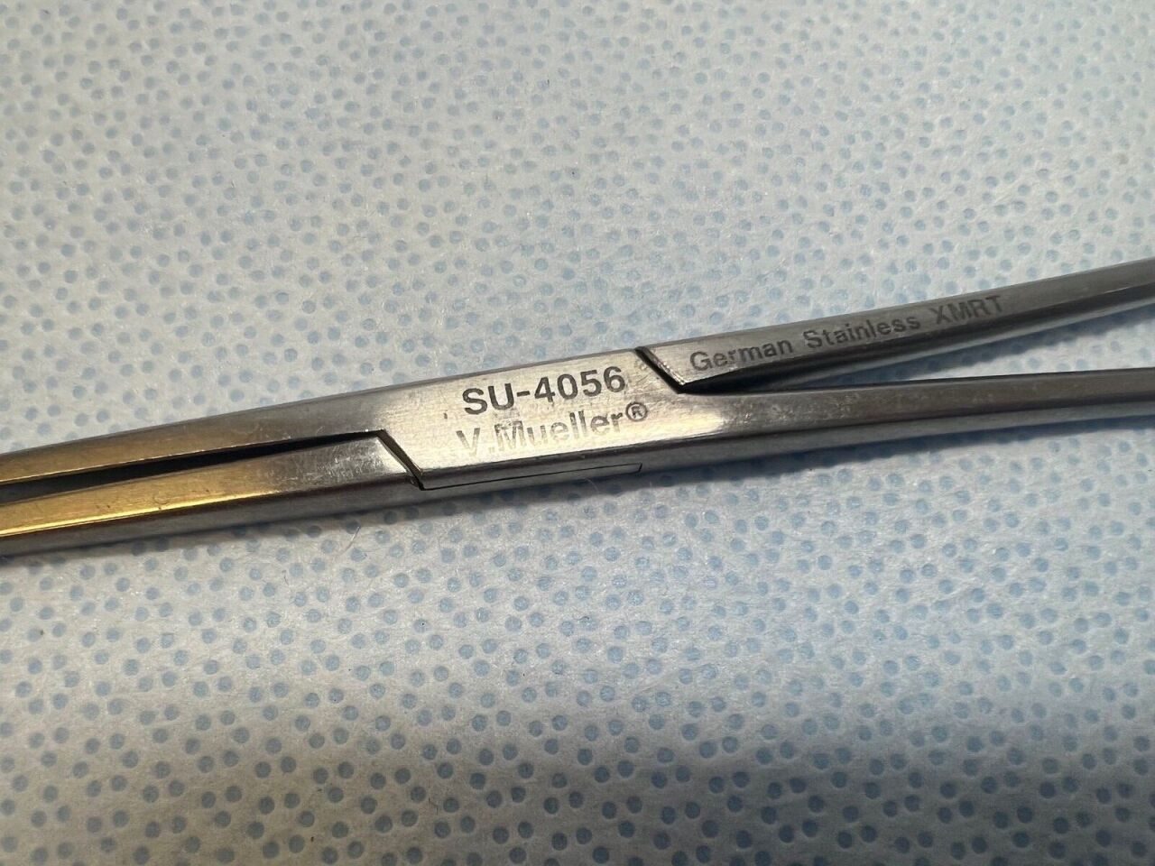 V. MUELLER SU4056 Allis 7-1/2" Straight Tissue Forceps 5 X 6 Teeth Ratchet Lock — photo 2