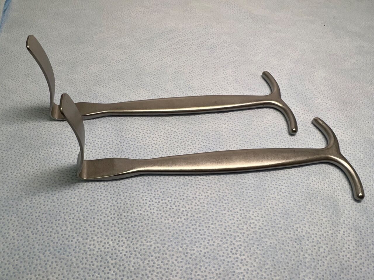 RICHARDS 11-1537 Smillie Curved Retractors, Lot of 2