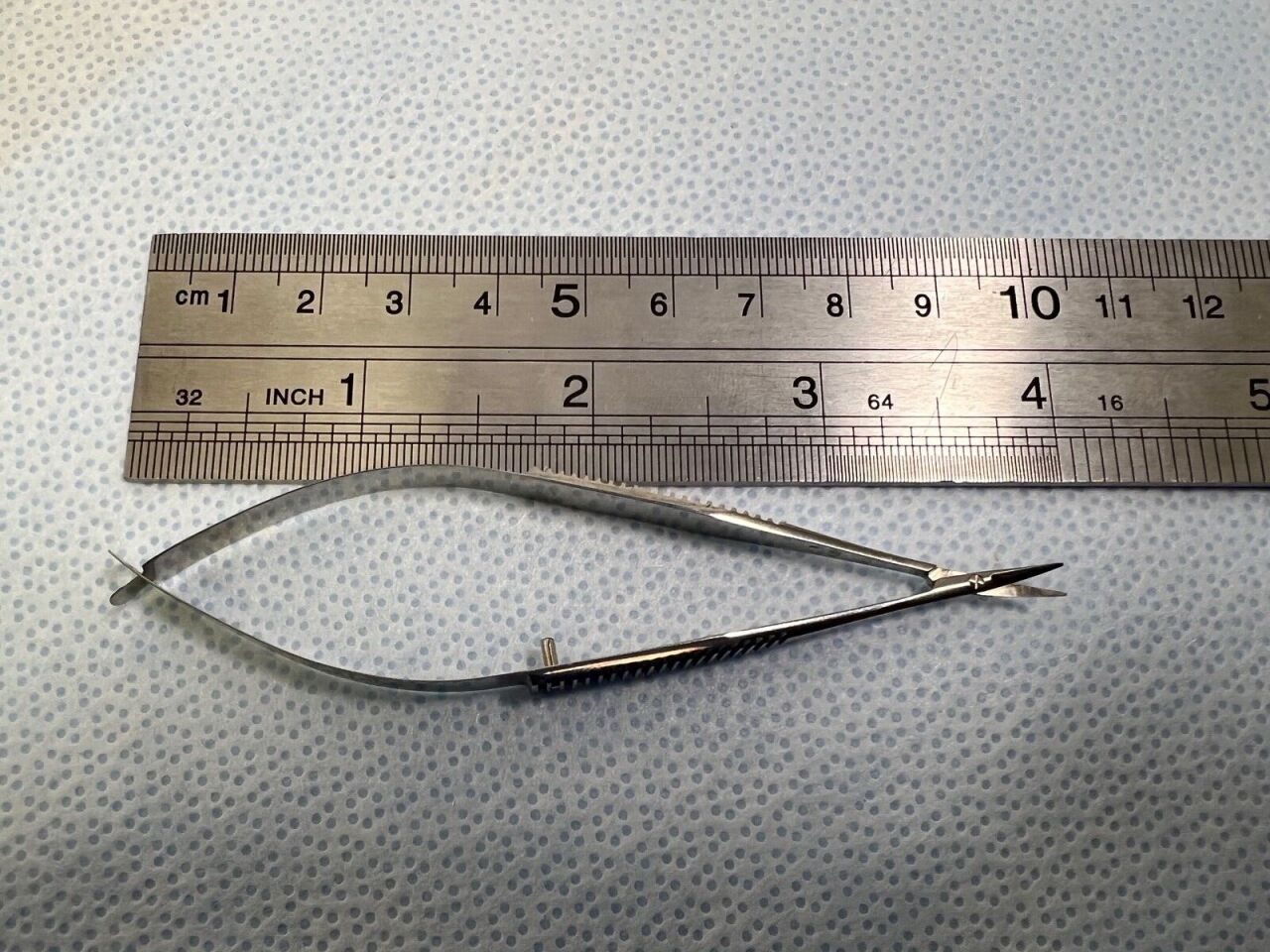 OCUTEK MEDICAL 2131 Micro Needle Holder 4" Curved Up — photo 5
