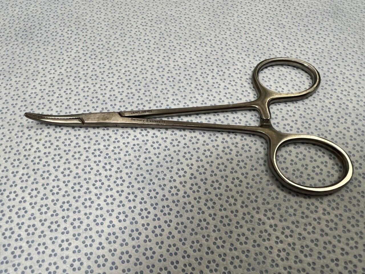 JARIT 106-102 Halstead Mosquito Forceps, Curved, 5"