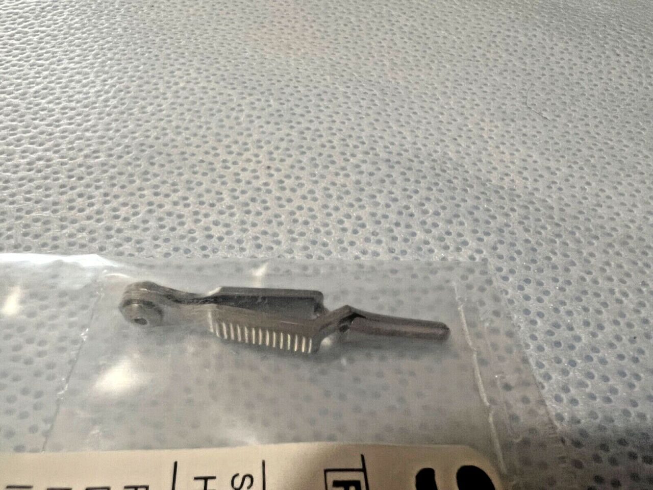 SYMMETRY SURGICAL 55-4024 Hopkins Straight Bulldog Clamp 1-1/2" Length — photo 1