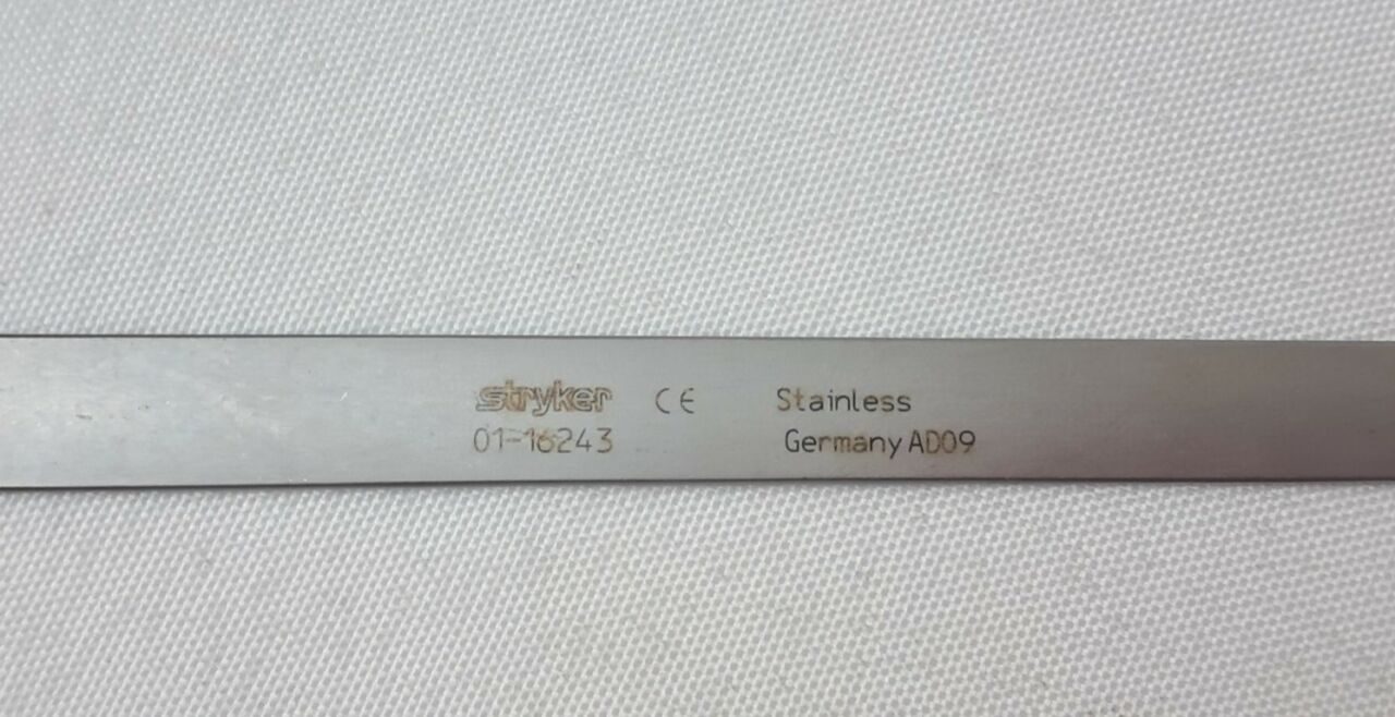 STRYKER 01-16243 Double-Ended Soft Tissue / Blade Retractor — photo 2