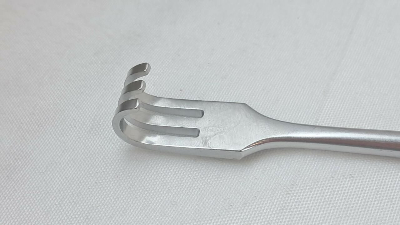 W. LORENZ Volkman Retractor 8-5/8" 3 Prong Blunt 8-1/4" Length — photo 4