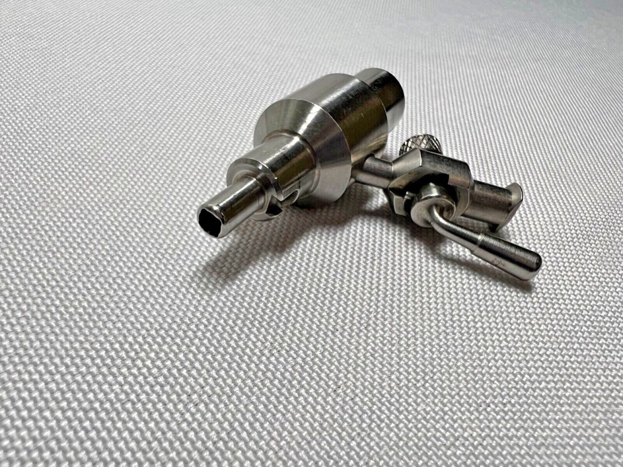 DYONICS 3519 Laparoscopic Suction Irrigation Adaptor — photo 4