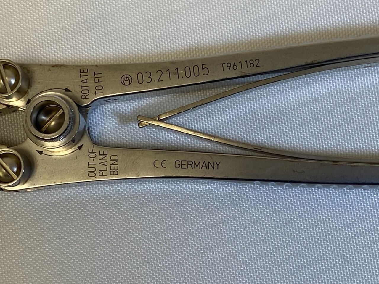 SYNTHES 03.211.005 Bending Pliers for VA Locking Plates — photo 3