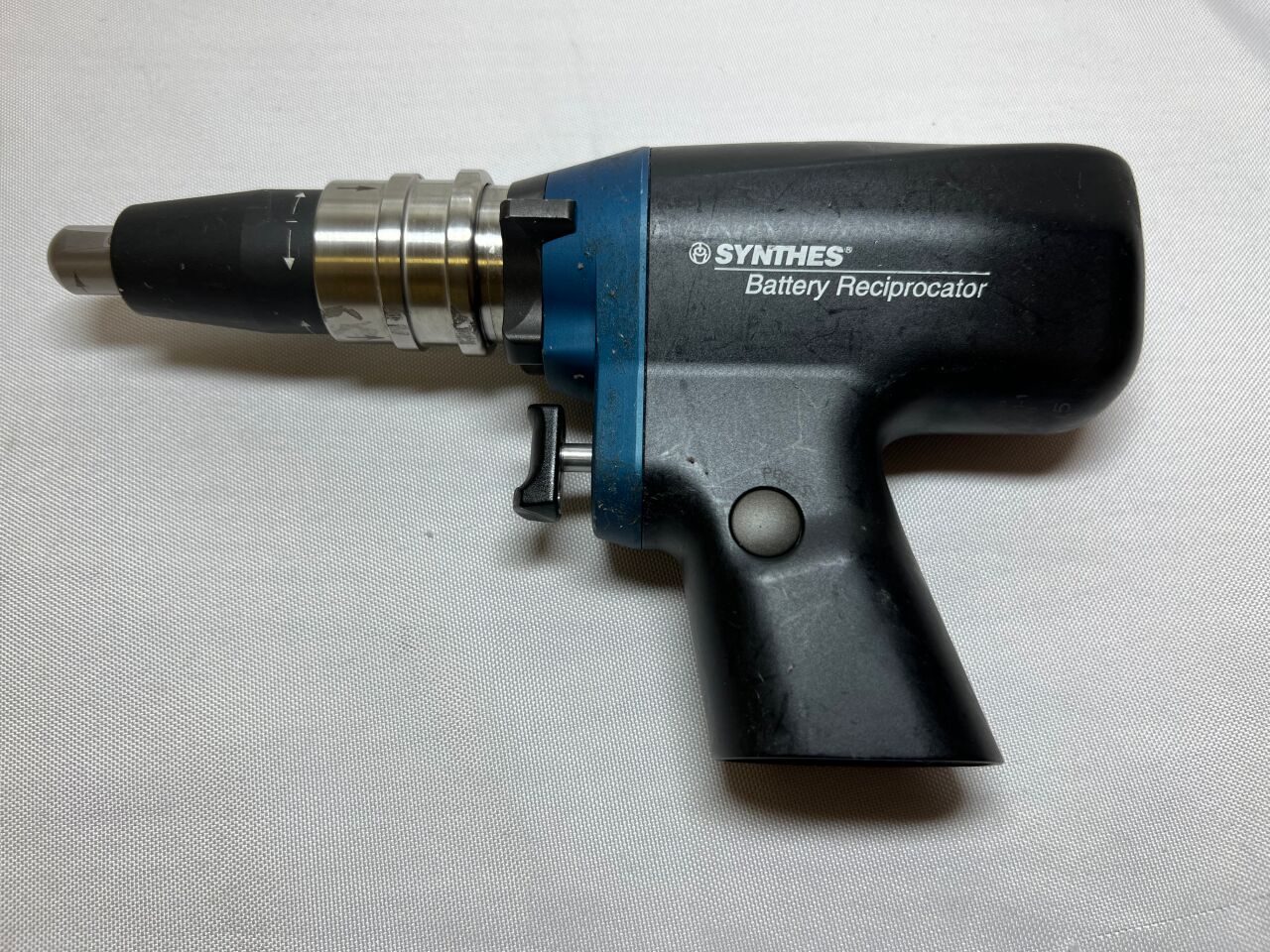 SYNTHES 530.615 Battery Operated Reciprocator Drill — photo 1