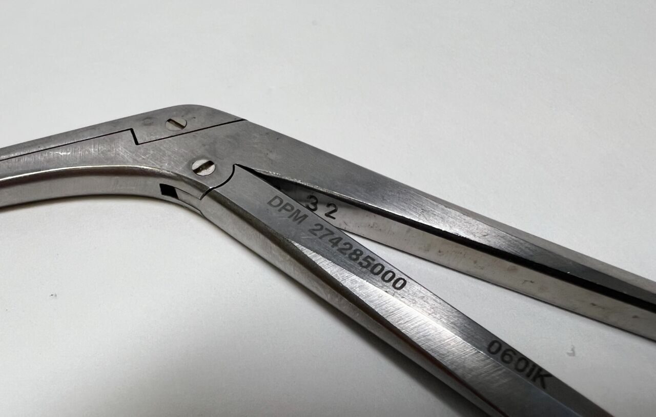 SYNTHES 274285000 Up Angled Serrated Bite Rongeur — photo 1