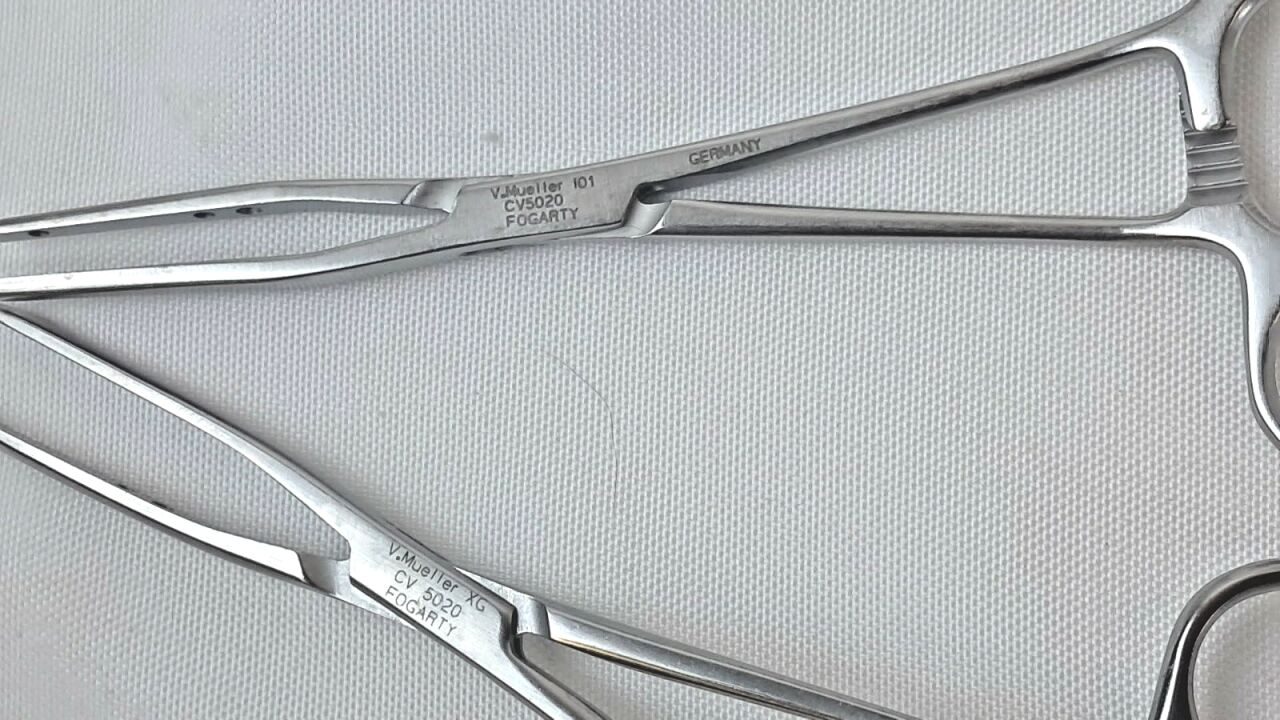 V. MUELLER CV5020 Fogarty Hydragrip Straight Clamp Forceps Lot of 2 — photo 5