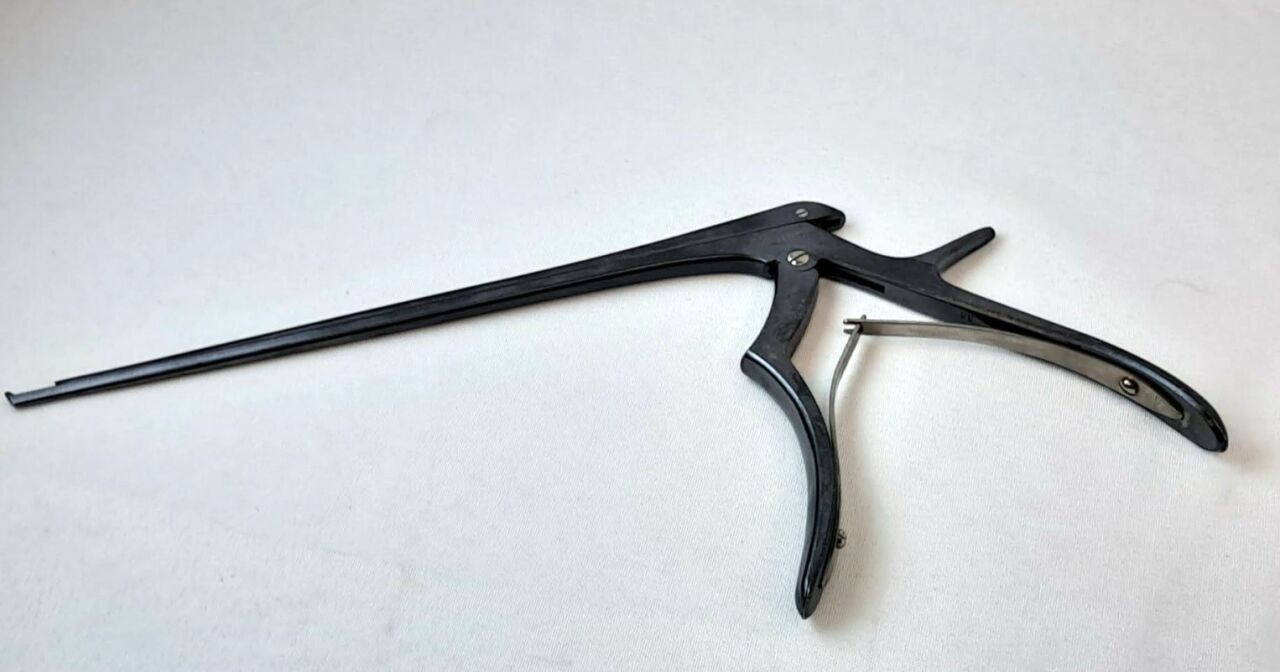 INTEGRA Ruggles RD4882 Black Diamond Micro Kerrison Rongeur 2mm 40° Up 8" Thin — photo 2