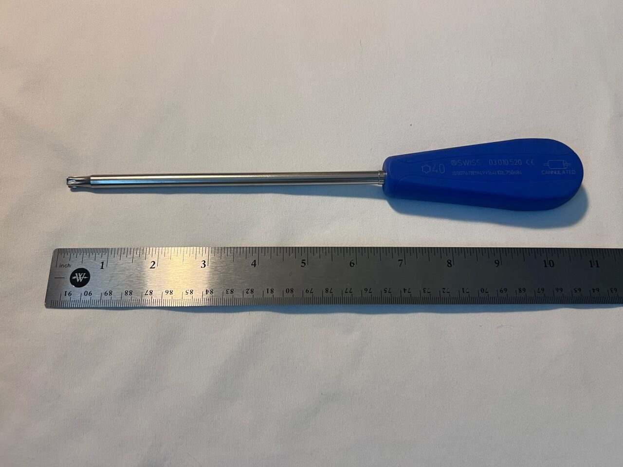 SYNTHES 03.010.520 Cannulated T40 Stardrive Screwdriver 4mm — photo 2