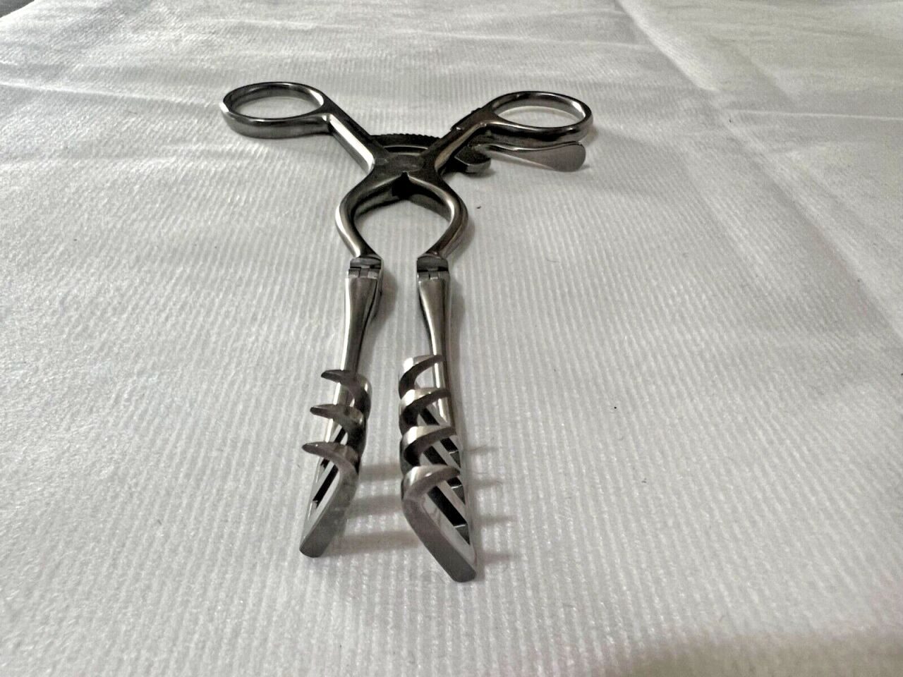 BOSS 18-3075 Weitlaner Retractor w/ Hinged Arms 3x4 Sharp Prongs 6-1/2" Length — photo 2