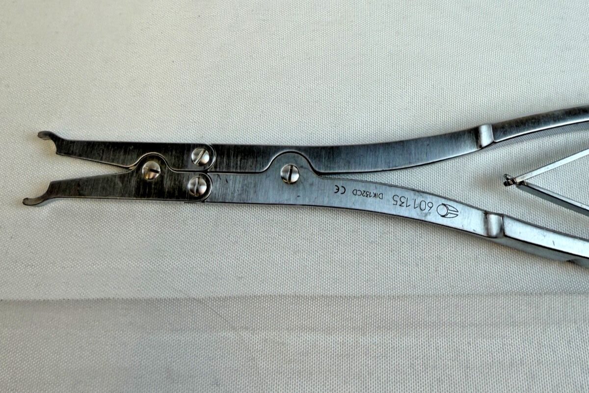 GLOBUS MEDICAL 601.135 Maintain Holder Neuro Spine HEDRON C — photo 2
