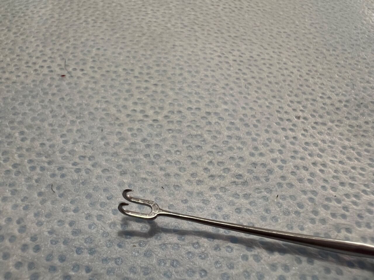 PILLING WECK 54126 Guthrie Skin Hook 2.5mm X 2.7mm Hook 5-1/8" Length — photo 2