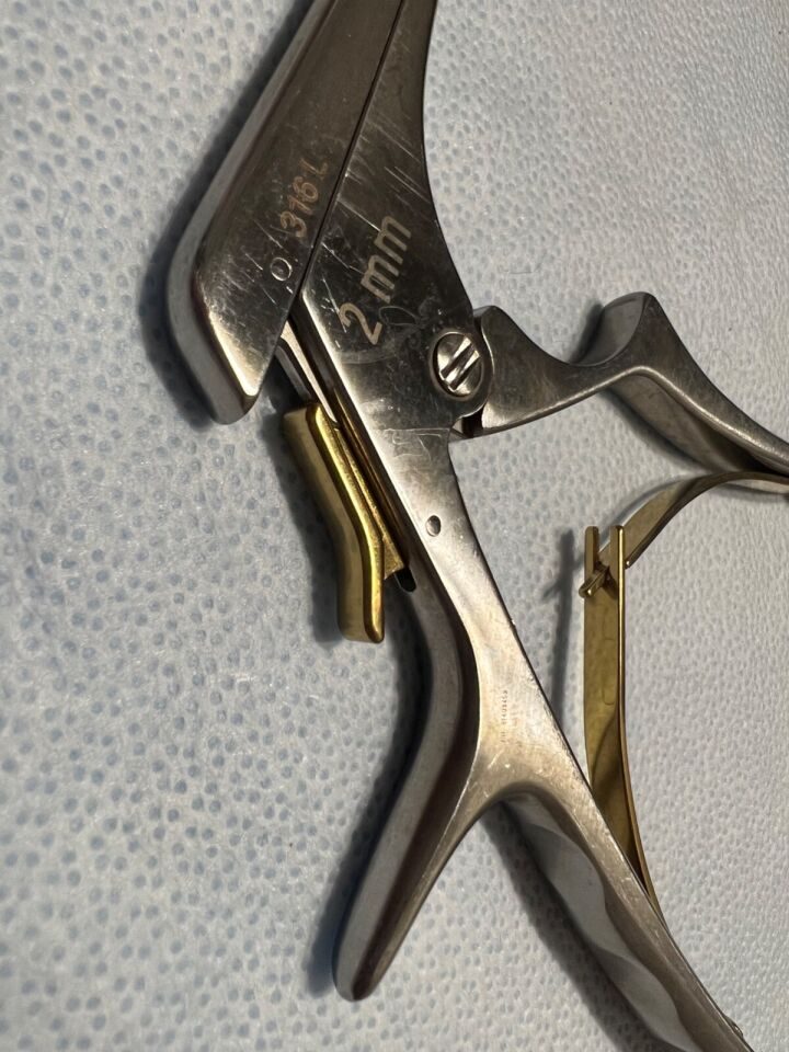 KOROS USA 7382-42 Kerrison Rongeur 2mm X 40deg UpBite X 7-1/2" Neurology Spinal — photo 4