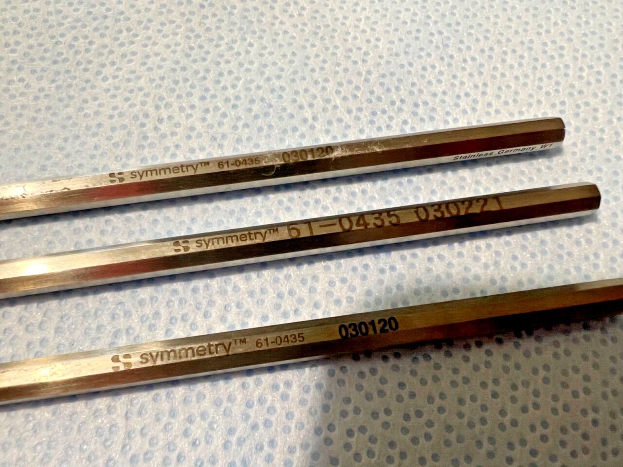 SYMMETRY 61-0435 Paparella Incudostapedial 20deg 0.5 x 1.5mm Set of 3 Paparella Incudostapedial Joint Knives — photo 3
