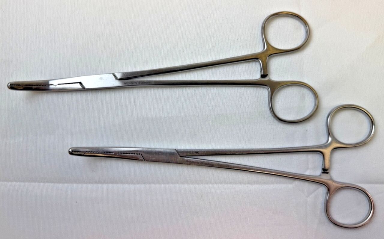 PILLING WECK 21-4175 Pair of Heaney Hysterectomy Forceps Curved 8.5" Heavy Jaws — photo 1