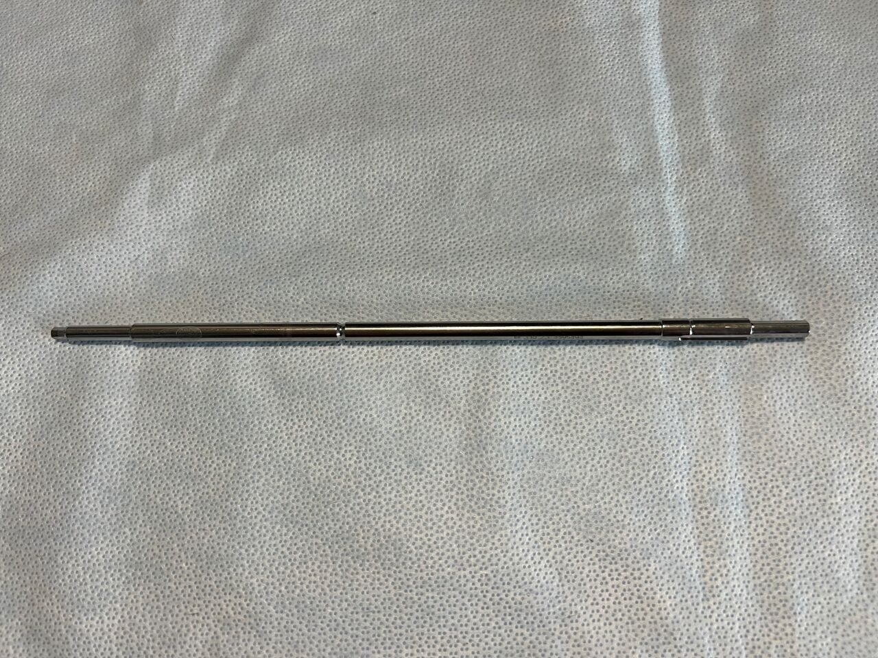 SYNTHES 314.23 Cannulated Hexagonal Driver Shaft 270mm — photo 1