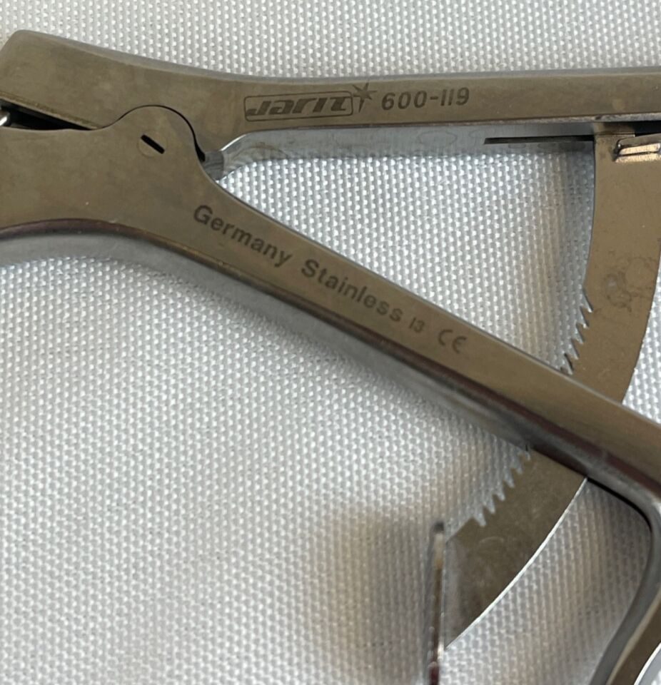 JARIT 600-119 5mm x 33mm Retrograde Insulated Laparoscopic Grasping Forceps — photo 2