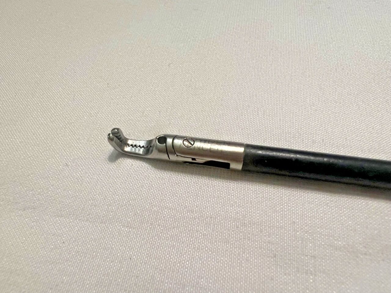 SNOWDEN-PENCER 90-4000 Diamond-Line Right Angled Dissector 5mm X 32cm — photo 2