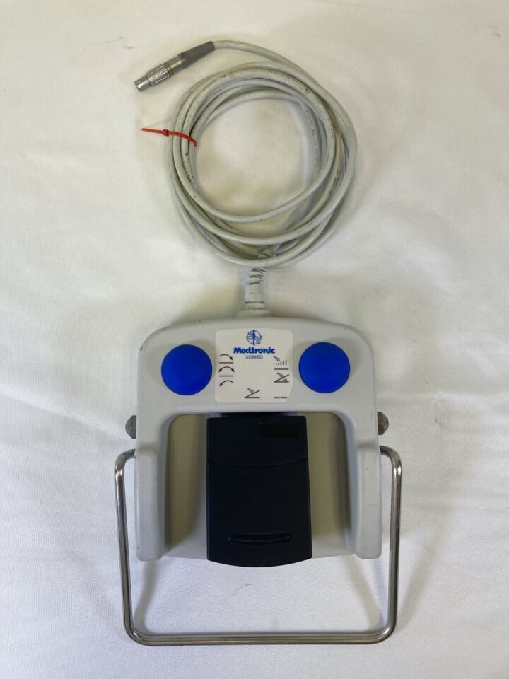MEDTRONIC 1895420 XPS 3000 Multi Function Single Pedal Foot Switch Electrosurgical Unit — photo 2