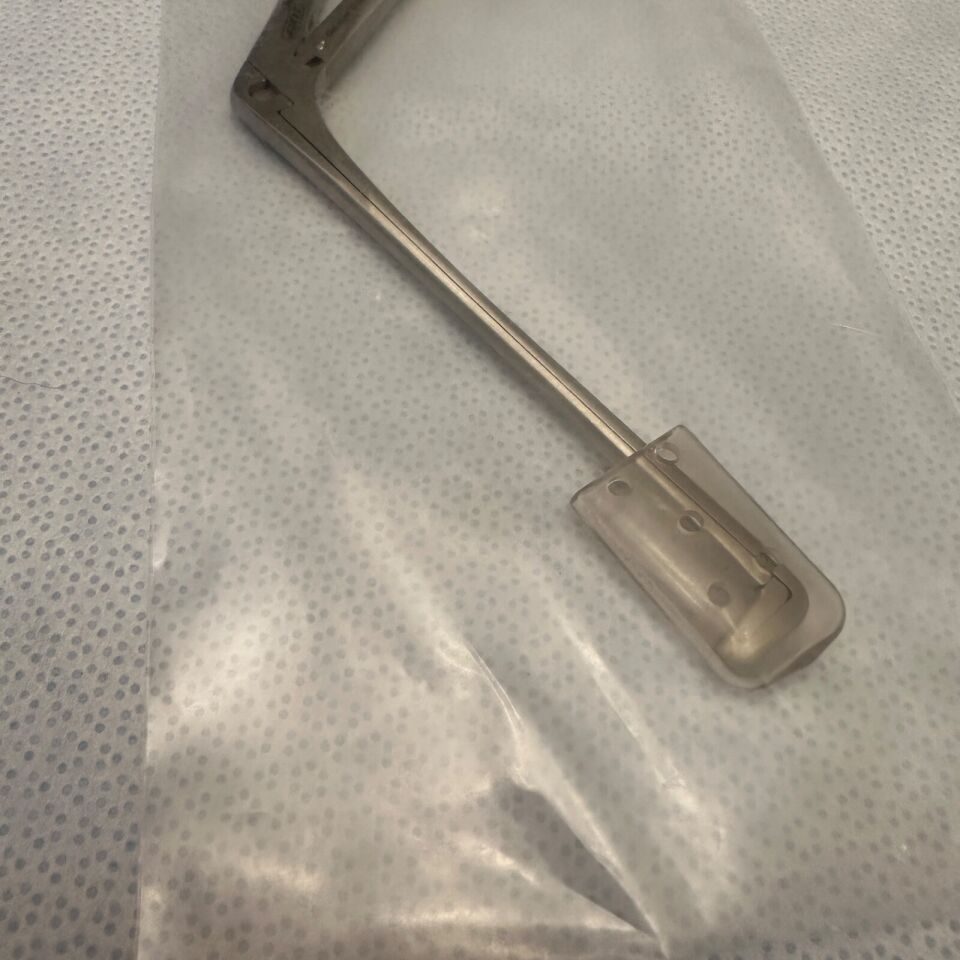INTEGRA 440-140 Blakesley Forceps Angled Up 90deg Size 1 WL 4-1/2" — photo 5