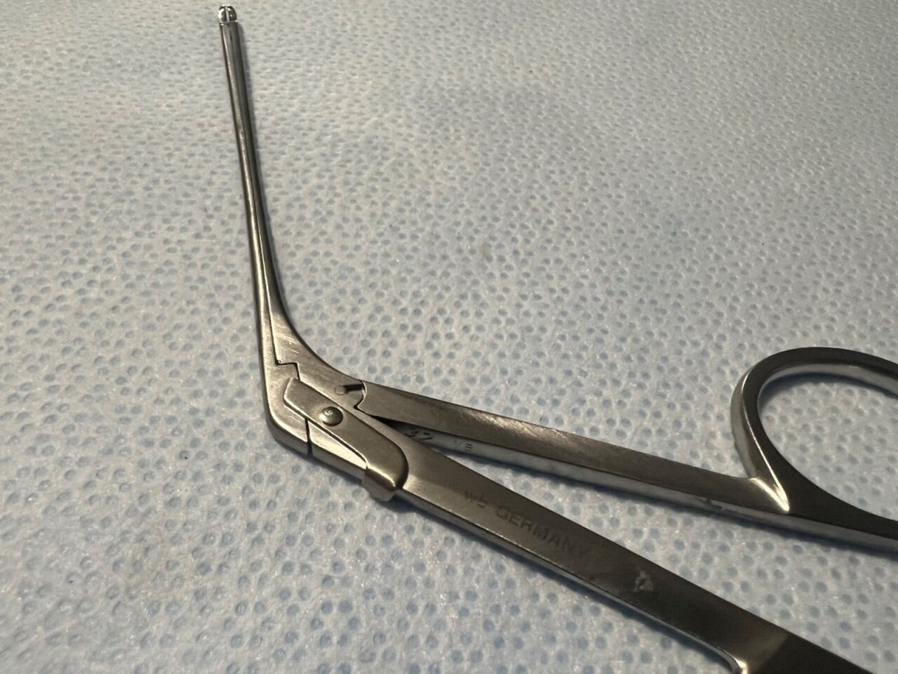 BAUSCH & LOMB N0965 3mm X 5.4" Hartman-Herzfeld Cup Forceps — photo 3