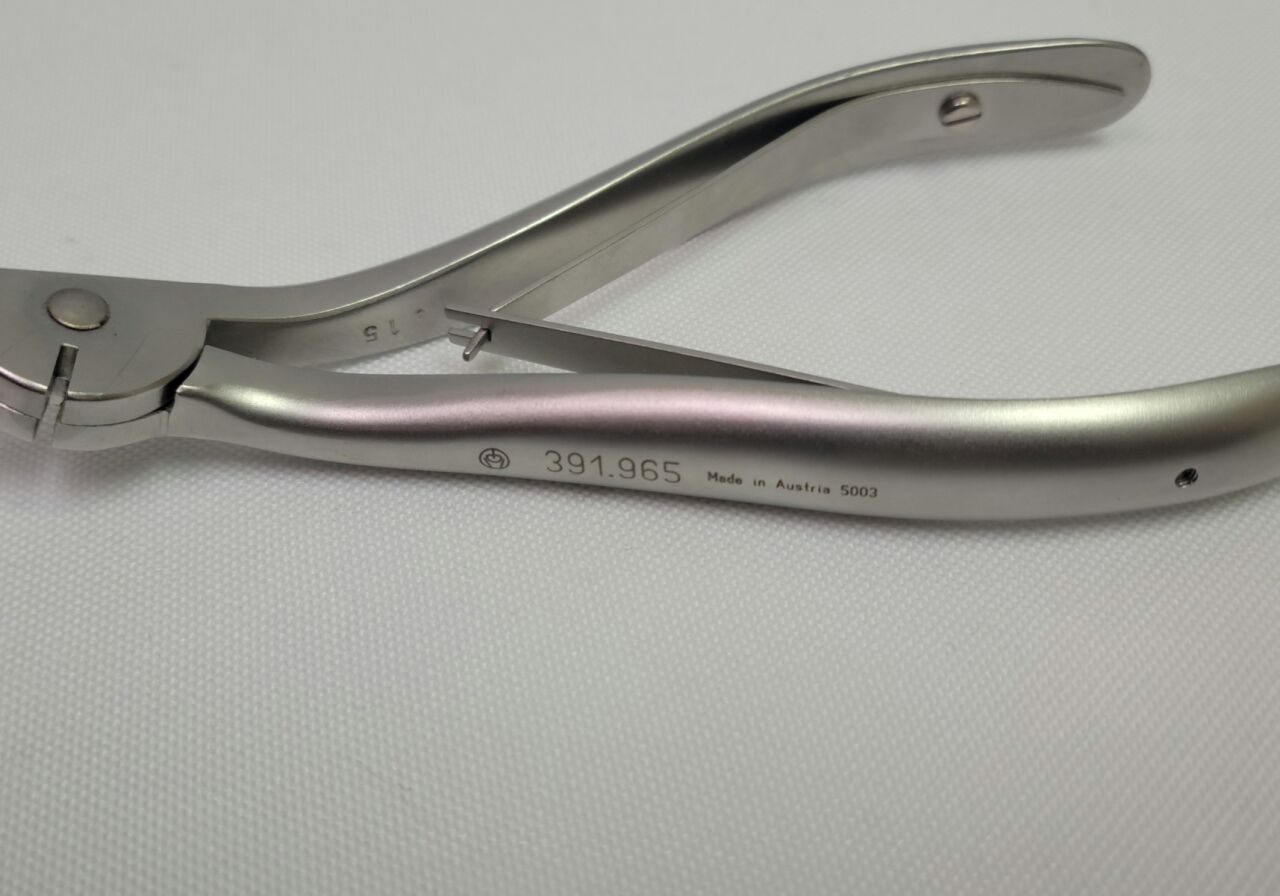 SYNTHES 391.965 Orthopedic Bending Pliers — photo 2