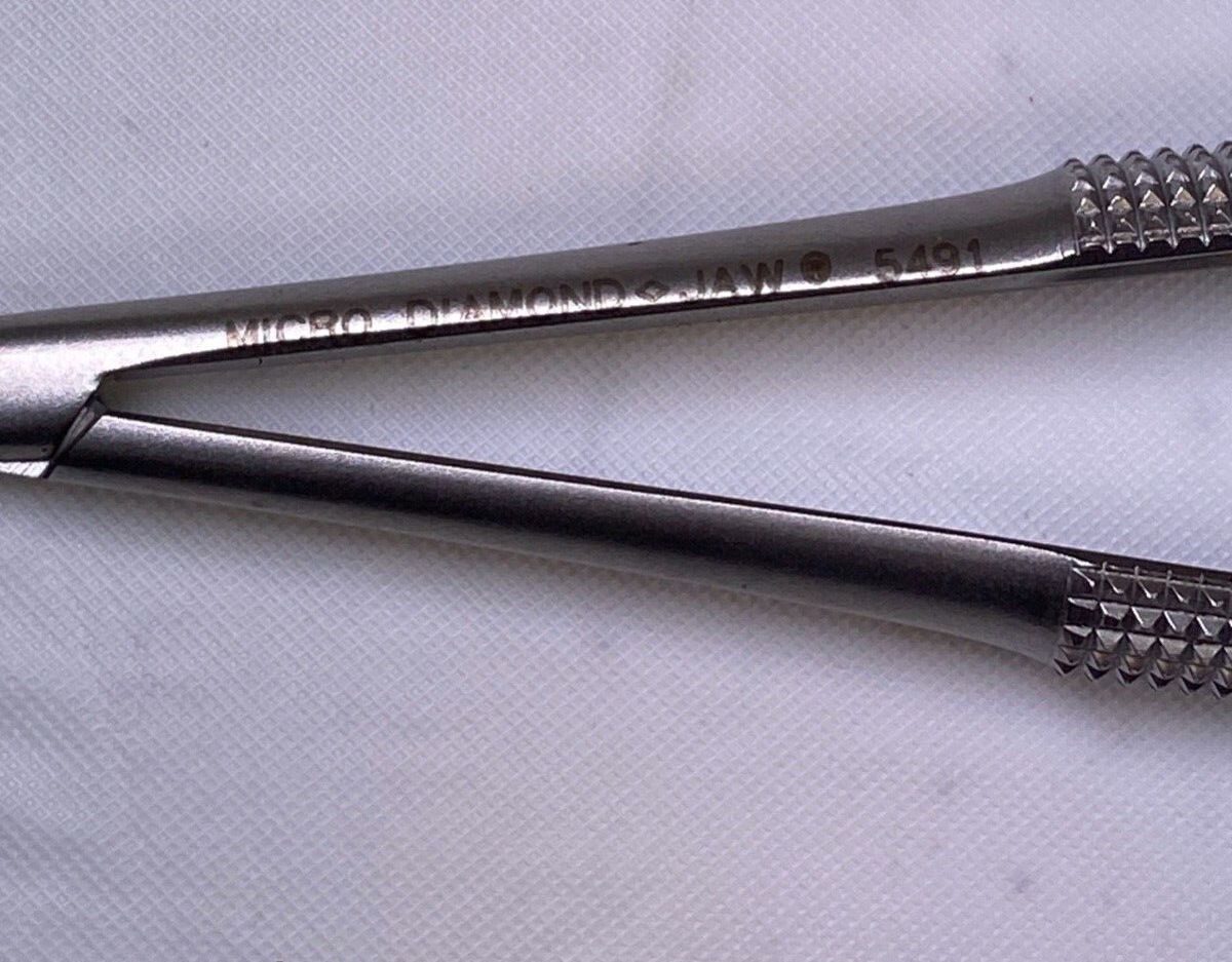SNOWDEN-PENCER 32-4591 Diamond Jaw Micro Delicate Castroviejo Needle Holder — photo 3