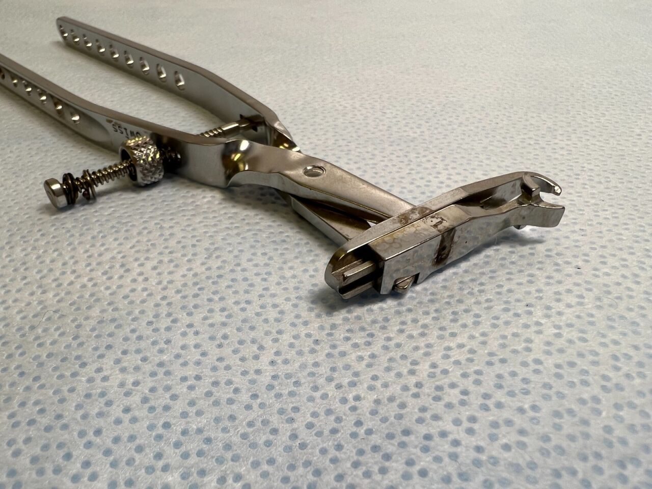 SYNTHES 399.01  Reduction Forceps — photo 2