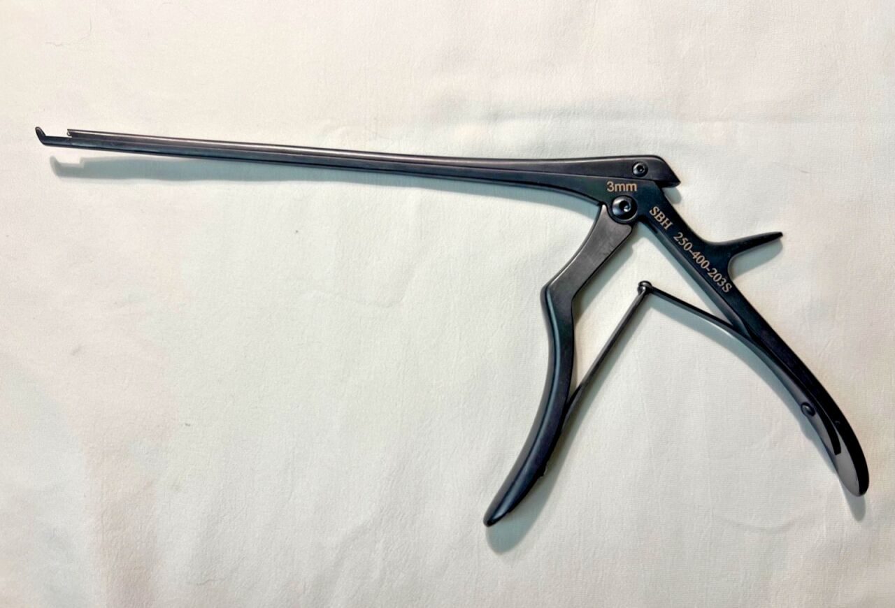 SBH SURGICAL 250-400-203S Ceramic Black Coated Kerrison Rongeur 3mm X 40deg X 8" L — photo 1
