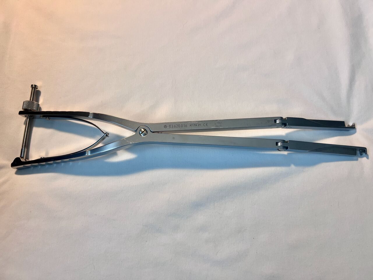SYNTHES 03.620.016 Pangea Spine System Distractor With Hinge