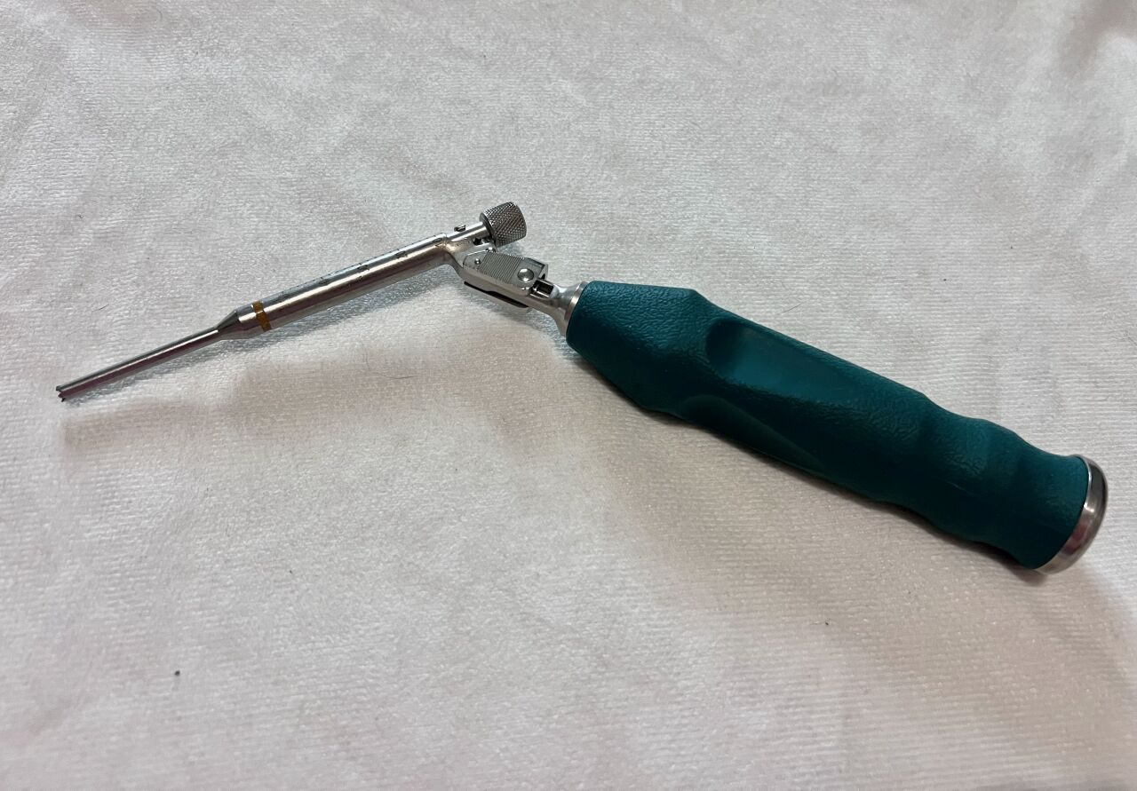 SYNTHES 388.393 Drill Sleeve w/ Scale For 2.4mm Drill Bit — photo 1