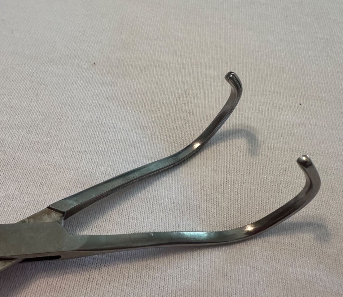CODMAN 37-1300 Cooley-Derra Classic Anastomosis Clamp Small 6.5" Orthopedic — photo 3
