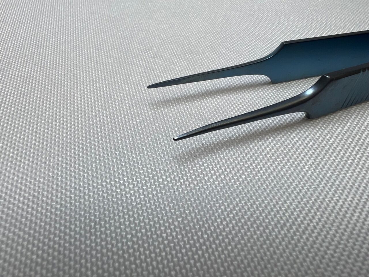 CODMAN 80-1500 Malis Titanium Straight Blunt Tip Forceps — photo 4