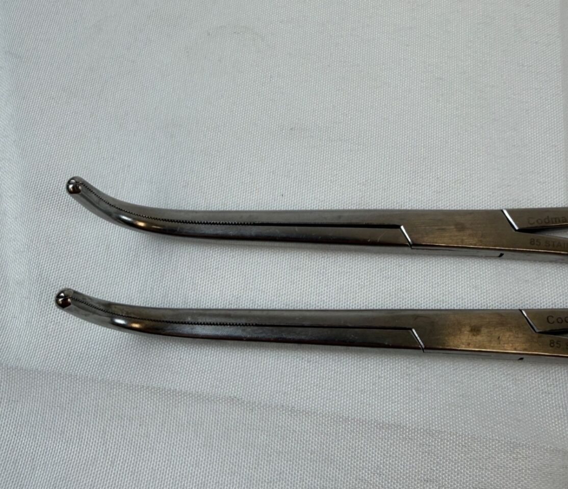 CODMAN 30-8073 Rumel Thoracic Forceps 9.25" Curved — photo 3