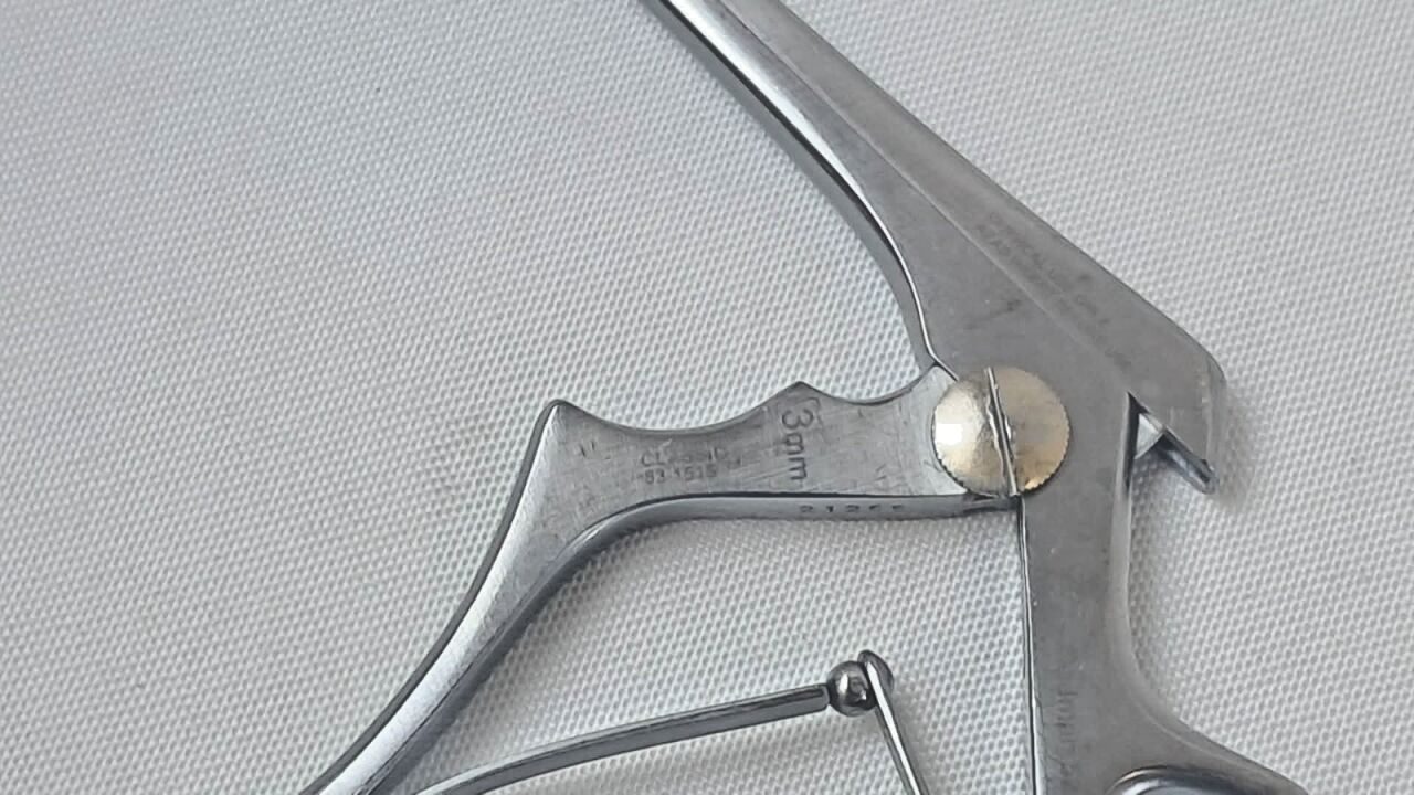 CODMAN 53-1515 Classic 3.0mm Kerrison Rongeur — photo 2