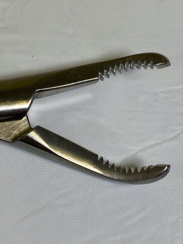 AAP SURGICAL IU 2515-00 Reduction Forceps Lobster Claw 145mm Long — photo 3
