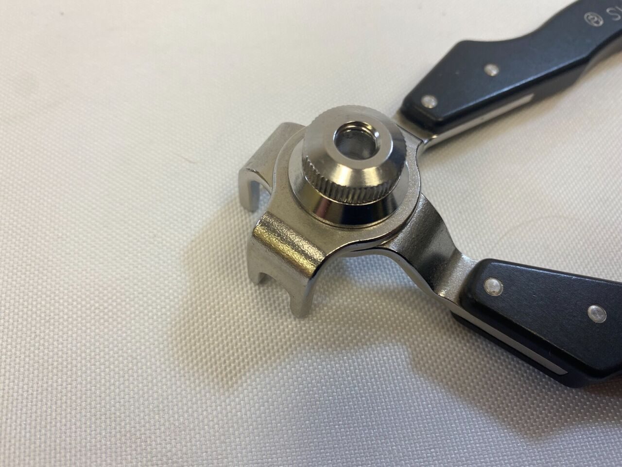 SYNTHES 394.75 Pinless Fixator Handle — photo 3