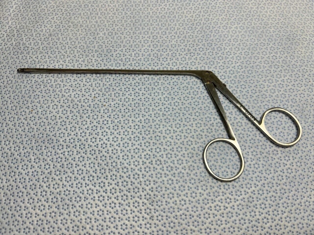 V. MUELLER L-0203 1mm X 5" Micro Cup Forceps