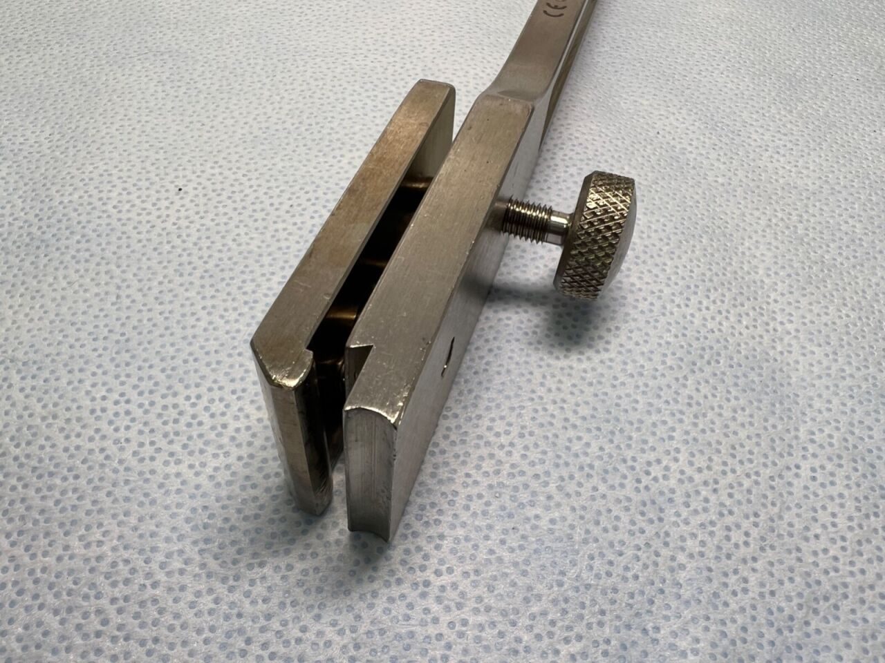 ZIMMER 100-01 Orthopedic 7" Staple Instrument — photo 4