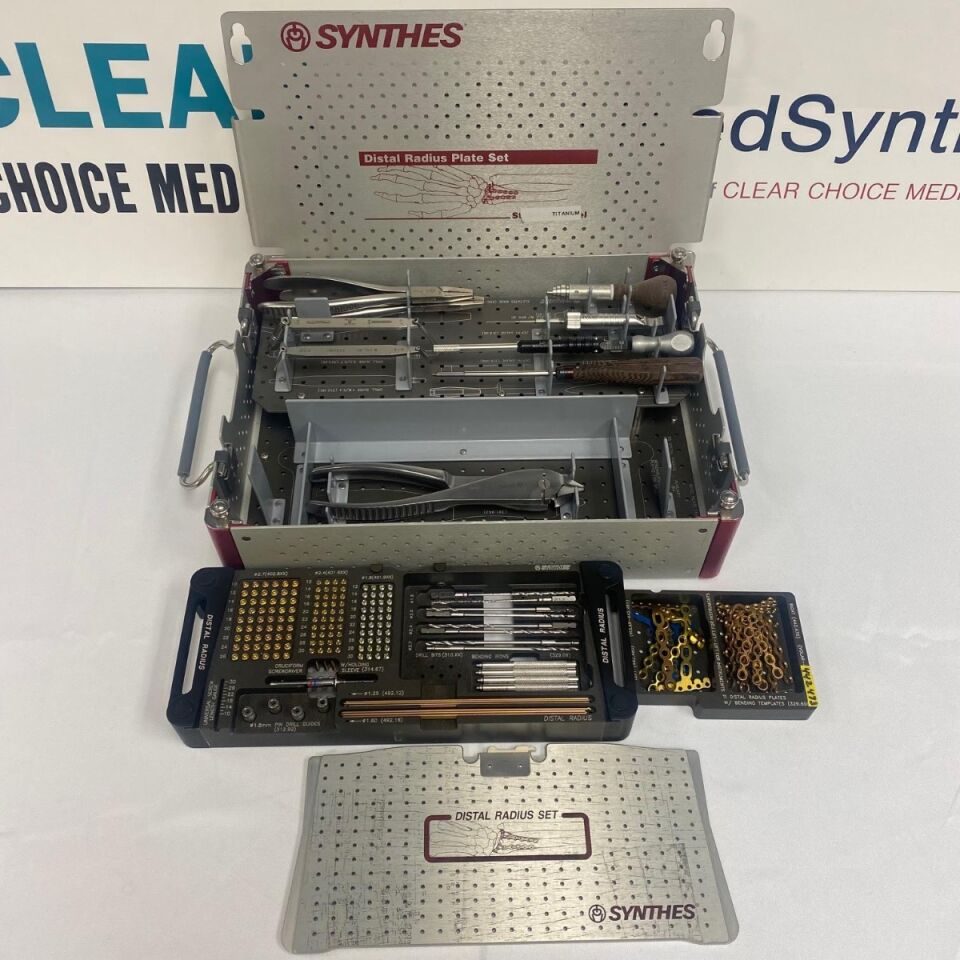 SYNTHES Distal Radius Titanium Plate Set