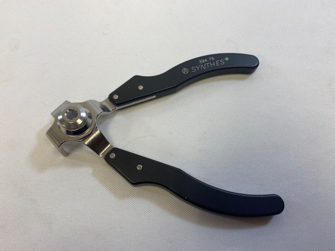 SYNTHES 394.75 Pinless Fixator Handle — photo 4