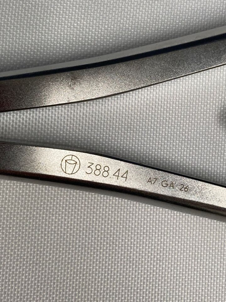 SYNTHES 388.44 USS 6mm Rod Holding Forceps — photo 2