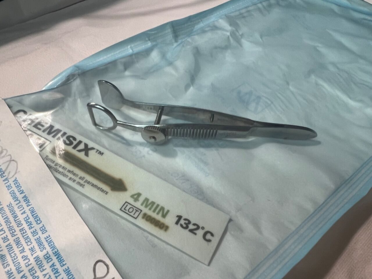 KARL STORZ E2580 Wies Chalazion Forceps 15mm Lower & 9x12mm Upper Plates 3.7" L — photo 6