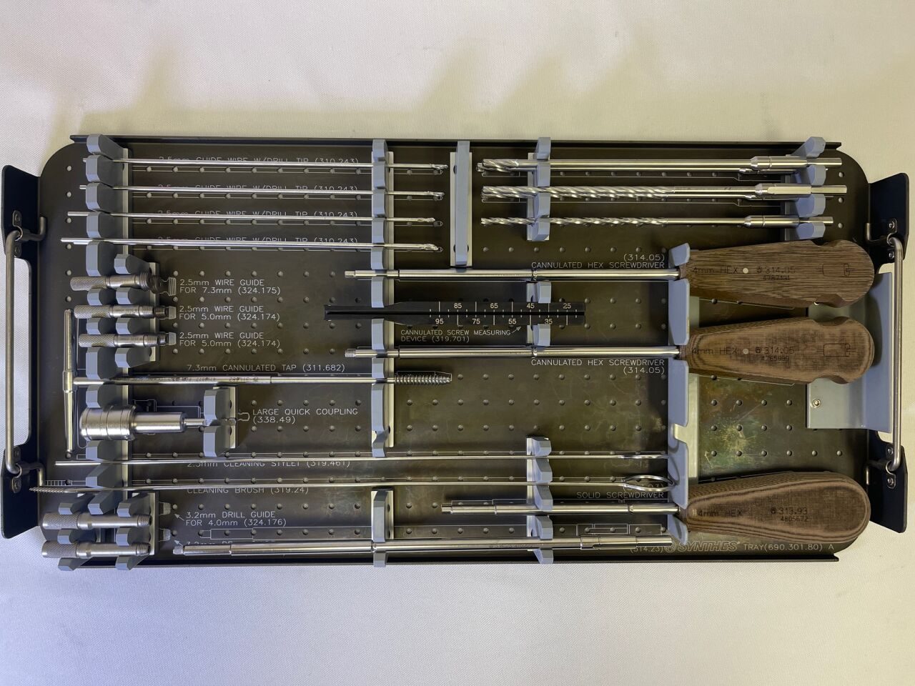 SYNTHES  Locking Periarticular Plating System Screws & Instruments — photo 2